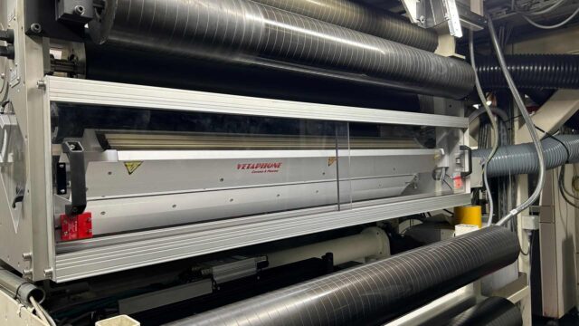 Vetaphone VE1C-C (C6) 1520mm corona station fitted to a Cerutti laminator at Amcor Flexibles in Gent