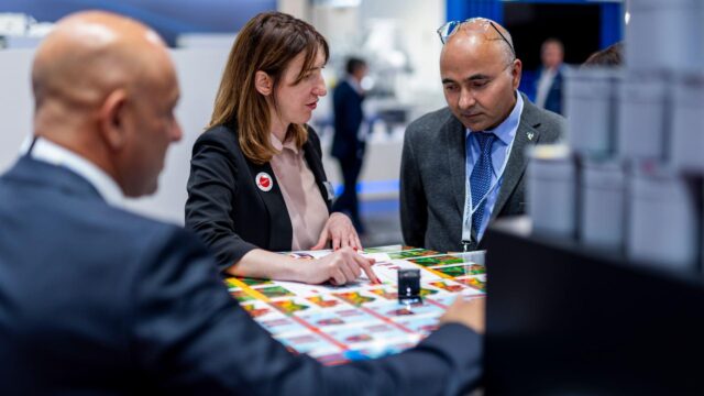 BOBST R&U technology Manager Viviana Ferrari, illustrating the high quality print results in oneECG 