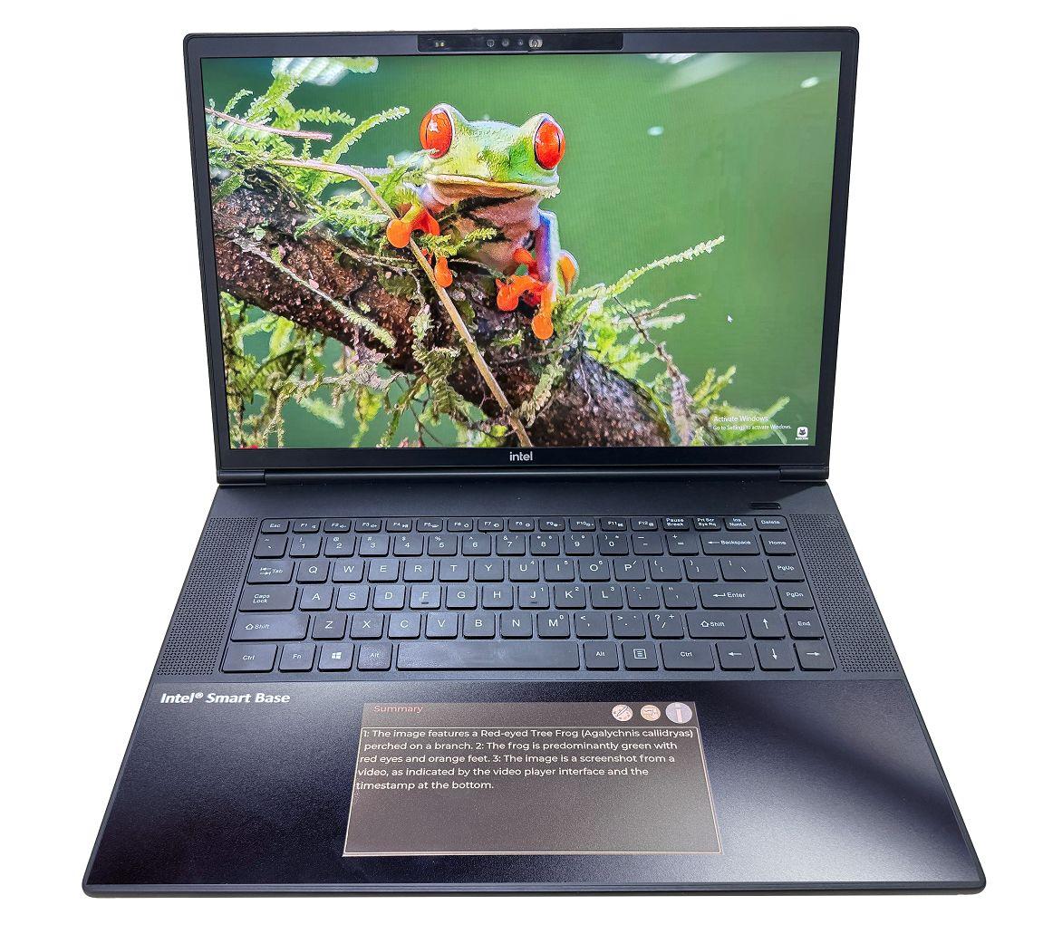 A laptop with an E Ink touch display as a trackpad