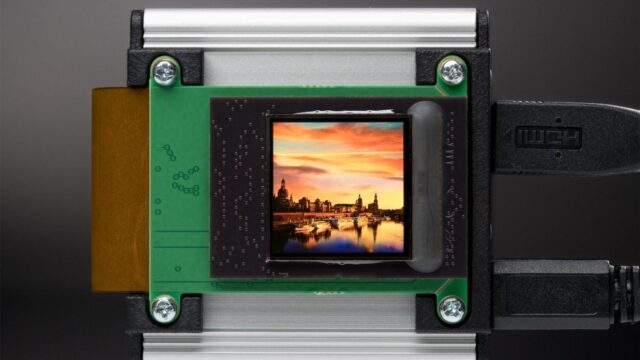 Fraunhofer IPMS develops innovative 2K OLED microdisplay