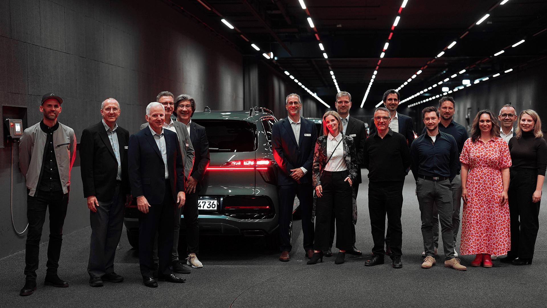 The teams of OLEDWorks and Audi